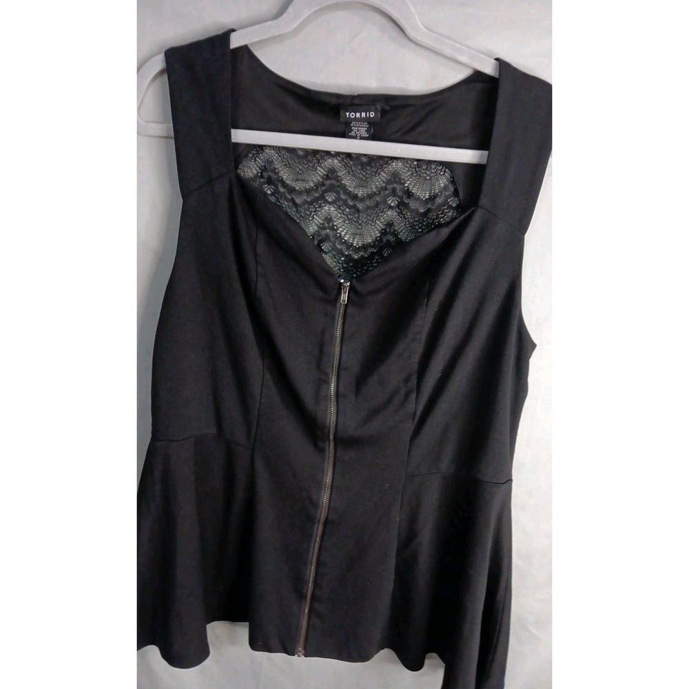 Torrid Womens Romantic Edgy Peplum Tank Top Sz L Black Lace Zip Up Stretch Goth